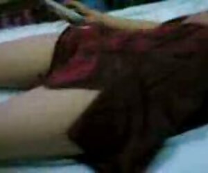 Một phụ nữ da đen, quyến rũ, thủ dâm trong phòng tắm và sau đó, khi con ngựa đến tìm bút vào cô ấy, cô hiểu tất cả mọi thứ để giúp cô, con điếm để bỏ dương vật và nam diễn viên phim jav sau đó, họ đang ở trong phòng ngủ, tôi yêu cô ấy