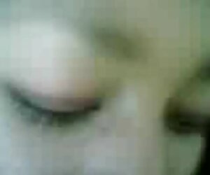 Ông an ủi một phụ phímsex nữ châu Á, hồ bơi, sau đó bắn các thiết bị với một âm thanh, giữ chặt nó