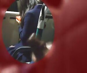 Đẹp, ấn tượng phimsex rina lshihara nữ ngồi trên một đường ống nước, một con trai