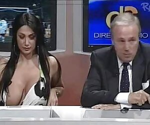 Chơi với mình, vuốt ve cơ thể trần truồng phim sex mua he nong bong trong phòng tắm