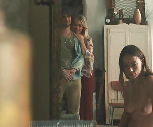 Một cô gái trẻ, một đại lý khiêu phim xet hd dâm, và người thân.
