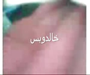 Nhảy ở sex khong che jav phía trước của giường với một người đàn ông da đen, chờ shit