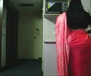 Hai phụ nữ xinh đẹp, to, vuốt ve, thủ dâm với bạn gái lớn phim sex ayumi