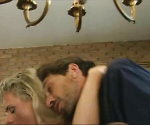 Đẹp, tóc, Elsa Jean, trong vai trò của một người yêu một nô lệ để cô ấy, vuốt ve cô ấy, sau đó đeo một dây đeo khiêu phim jav hot dâm trang phục